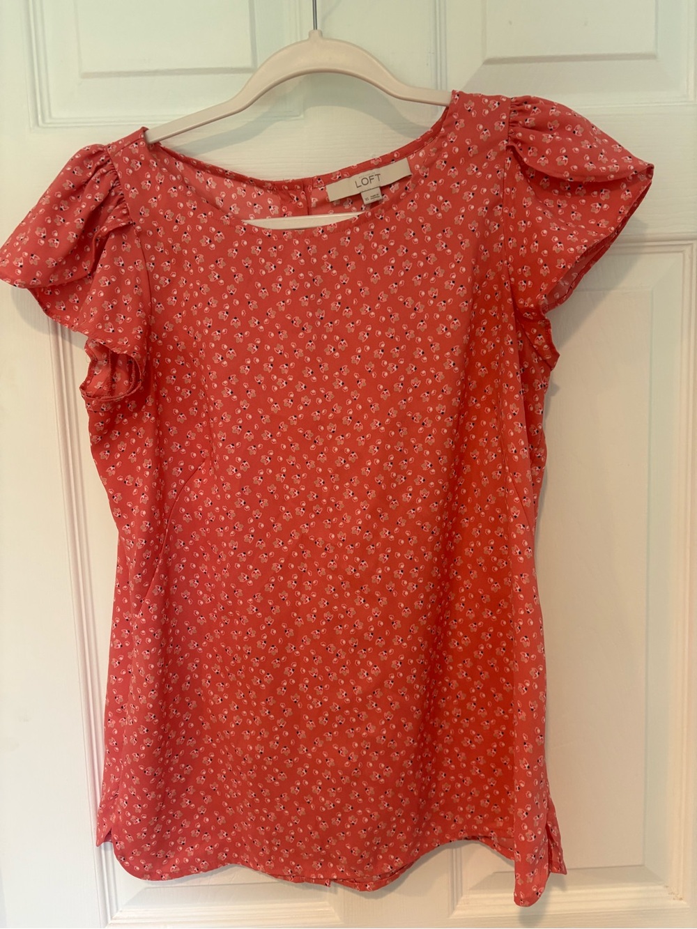 LOFT Coral Floral Flutter Sleeve Women's Top- XS